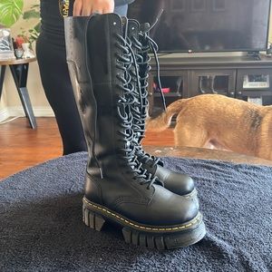 DR. MARTENS AUDRICK 20-EYE LEATHER KNEE HIGH PLATFORM BOOTS